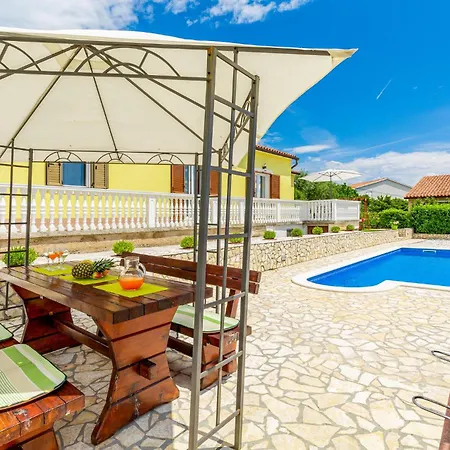 Holiday home Stunning Apartment In Rabac With Kitchen *