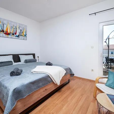 Stunning Apartment In Rabac With Kitchen Holiday home *