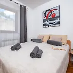 Cozy Apartment In Rabac With Wifi *