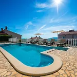 Ferienhaus Cozy Apartment In Rabac With Wifi Rabac
