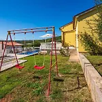 Cozy Apartment In Rabac With Wifi Ferienhaus