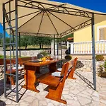 Ferienhaus Cozy Apartment In Rabac With Wifi