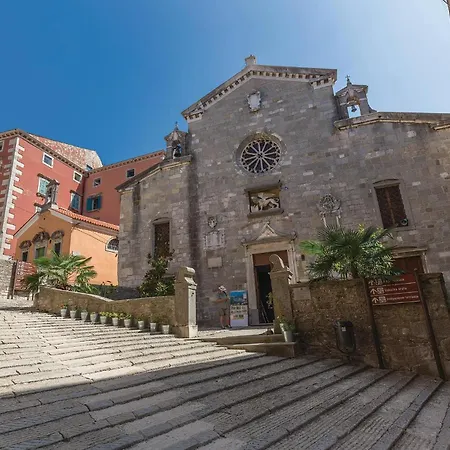 Stunning Apartment In Rabac With Kitchen Rabac