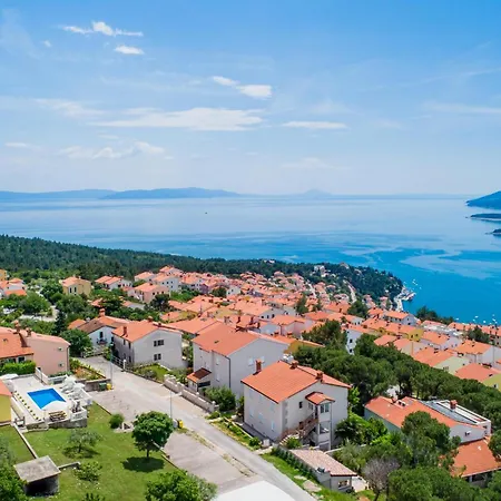 Stunning Apartment In Rabac With Kitchen *