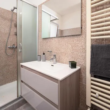 Stunning Apartment In Rabac With Kitchen *