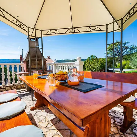 Cozy Apartment In Rabac With Wifi Ferienhaus